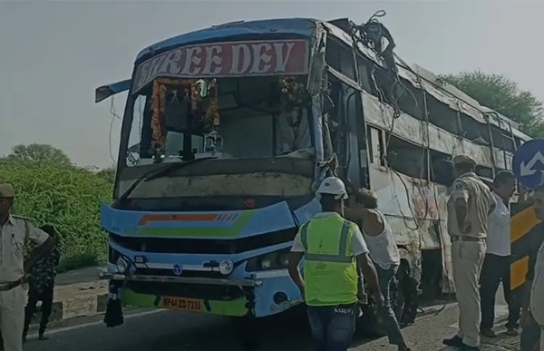 અમદાવાદથી ભીલવાડા જતી સ્લીપર બસનો ગમખ્વાર અકસ્માત; 3નાં મોત, 20થી વધુ...