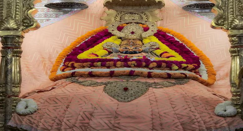 सीकर के इस पानी को लोग मानते हैं अमृत! गंगा जल की तरह ले जाते अपने घर, आखिर क्या है यहां की चमत्कारी कहानी?