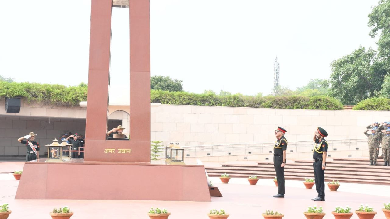 77th UN Peacekeepers Day: भारतीय सेना ने 77वें 'संयुक्त राष्ट्र शांति सैनिक दिवस' पर दी शहीदों को श्रद्धांजलि