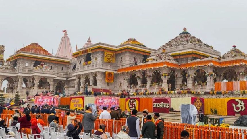Ayodhya Ram Mandir: जयपुर से धूमधाम से आ रही राम दरबार की मूर्तियां, आज अपरा एकादशी के मौके पर होगी स्थापना