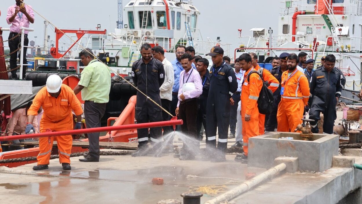 भारतीय तटरक्षक बल की अनोखी पहल, हल्दिया डॉक कॉम्प्लेक्स के साथ समुद्री प्रदूषण प्रतिक्रिया संगोष्ठी और कार्यशाला का आयोजन