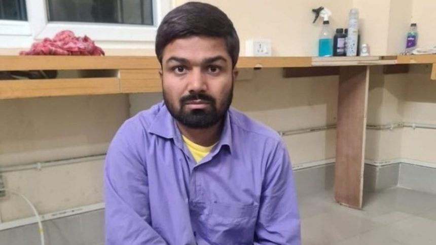 'जहां शिकायत करना है कर दो...', मनीष कश्यप के साथ अस्पताल में क्या हुआ था? खुद यूट्यूबर ने किया बड़ा खुलासा