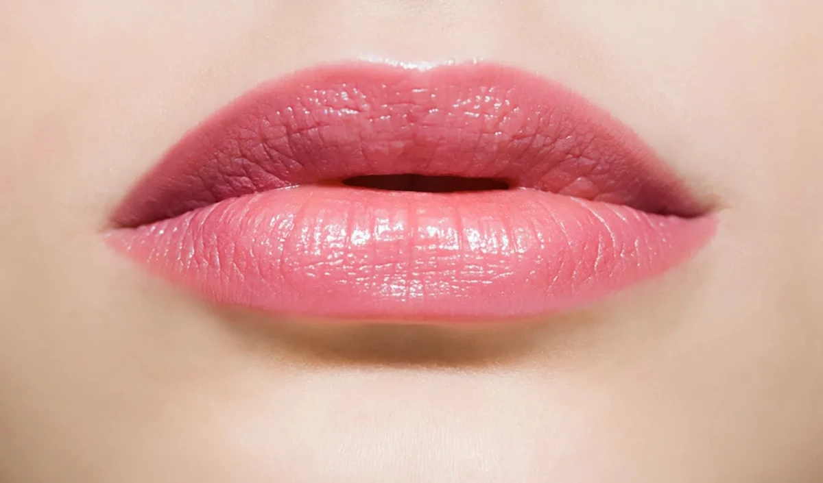 Pink lips