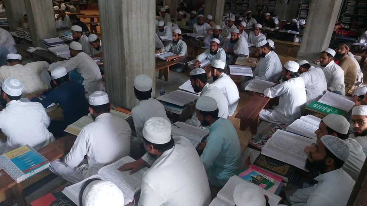 UP Madarsa Board Result 2025: उत्तर प्रदेश मदरसा शिक्षा बोर्ड ने जारी किए रिजल्ट, 87.66% स्टूडेंट्स हुए पास, इस लिंक से चेक करें नतीजे