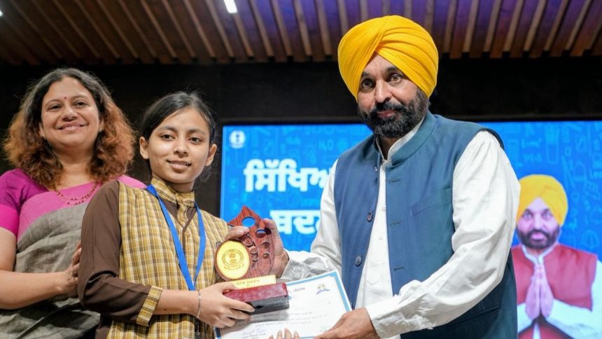 पंजाब की शिक्षा क्रांति, मुख्यमंत्री भगवंत मान ने सरकारी स्कूलों के विद्यार्थियों की उपलब्धियों पर की जमकर तारीफ
