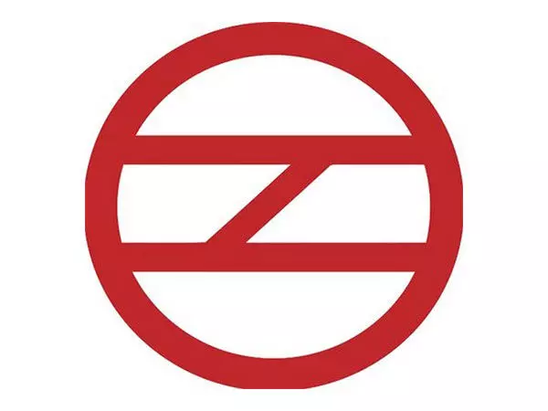 आग लगने की घटना के कारण Delhi Metro की पिंक लाइन में देरी