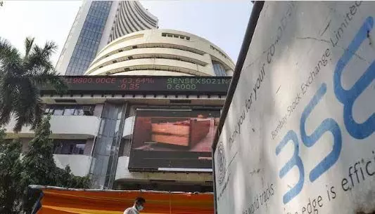 वैश्विक तेजी और RBI कटौती से शेयर बाजार लगातार चौथे दिन चढ़ा