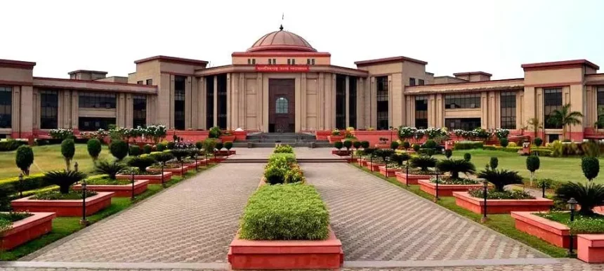 हाईकोर्ट ने शिक्षिका सरोज सिंह के तबादला आदेश पर लगाई रोक