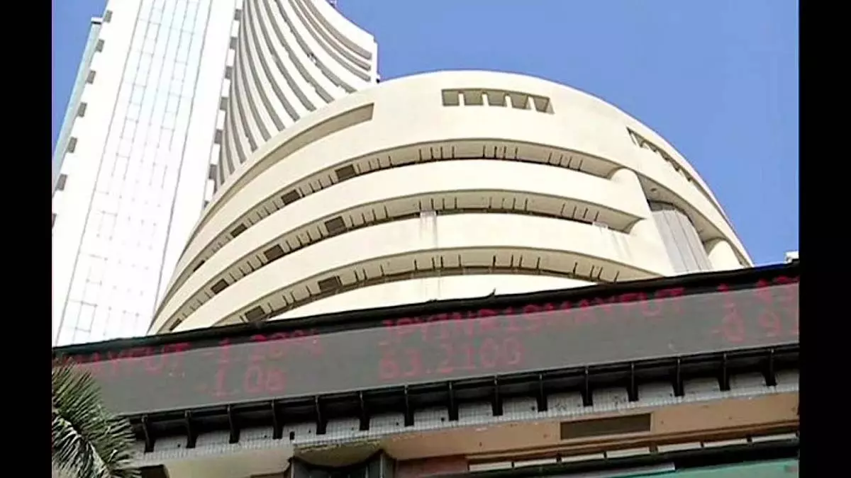 तेजड़ियों की वापसी, निफ्टी 25,200 के पार पहुंचा