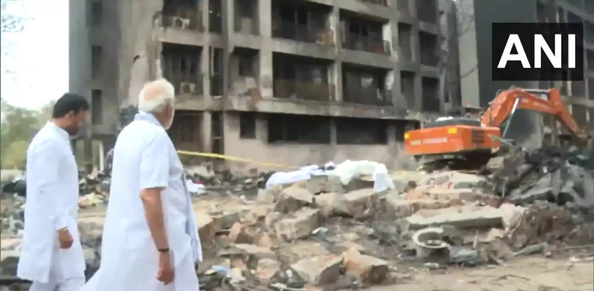 Plane Crash: एयर इंडिया विमान हादसे वाली जगह पर पहुंचे पीएम मोदी, VIDEO