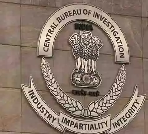 CBI ने ऑपरेशन चक्र-V में मुंबई निवासी को गिरफ्तार किया, 10 स्थानों पर कई राज्यों में छापे मारे