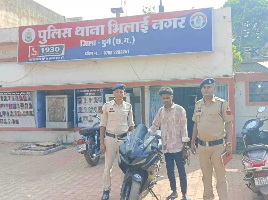 सशक्त ऐप से पुलिस ने ढूंढ निकाली बाइक, 2 चोर गिरफ्तार