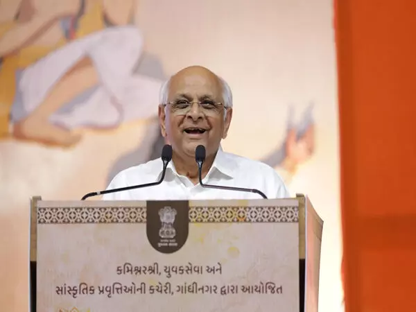 Gujarat स्वास्थ्य विभाग और प्रशासन ने पहचान के बाद शवों को परिजनों को सौंपने का काम तेजी से किया