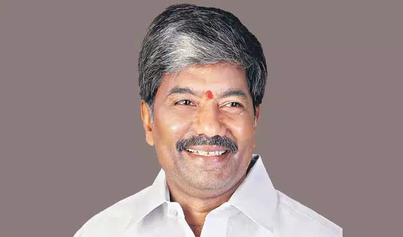 कर्मचारी प्रशासकों को बोनालू फंड के लिए आवेदन करना चाहिए: MLA Padmarao Goud