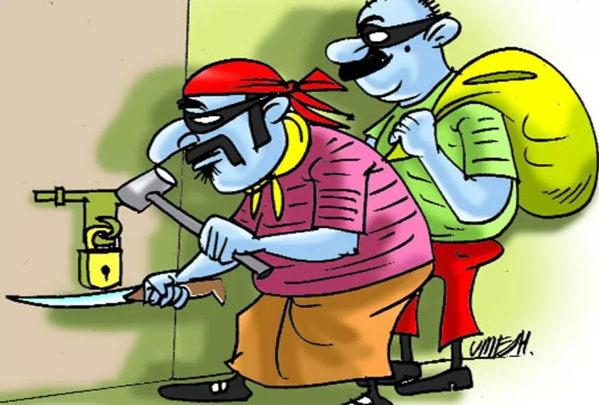 बजरंगबली के मंदिर में महिला ने की चोरी, FIR दर्ज