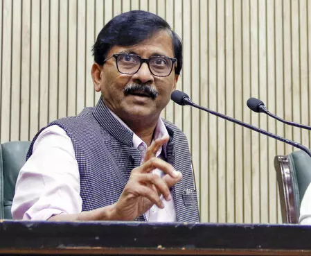 अमेरिकी राष्ट्रपति ट्रंप की जनरल असीम मुनीर से मुलाकात, शिवसेना सांसद संजय राउत का तीखा हमला