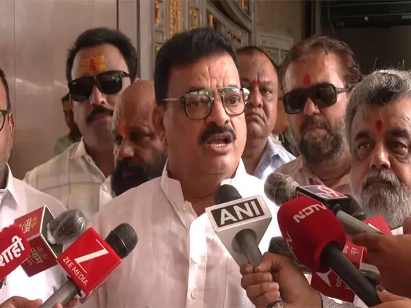 एकनाथ शिंदे को कोई जानकारी नहीं, कोई राय नहीं, BJP जो भी कहती है, शिंदे को वही करना पड़ता है: भास्कर जाधव