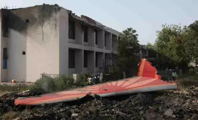 Air India crash: 220 पीड़ितों की पहचान हुई, 202 शव सौंपे गए