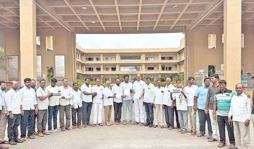 Medchal के किसानों को नहीं मिल रहा आश्वासन