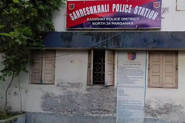 पुलिस ने संदेशखली के प्रदर्शनकारियों को धमकाया, जमीनी स्तर पर लौटने का दबाव बनाया