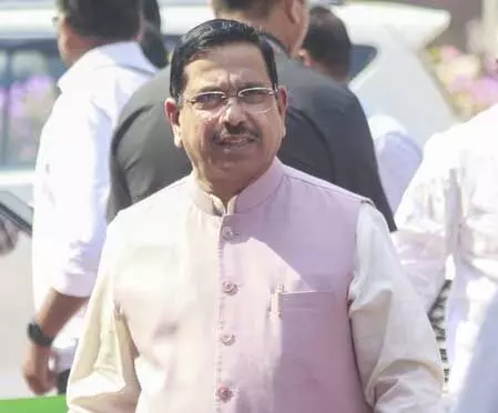 केंद्र ने कर्नाटक के आम किसानों के लिए मुआवजे का किया ऐलान, प्रल्हाद जोशी ने पीएम मोदी का जताया आभार