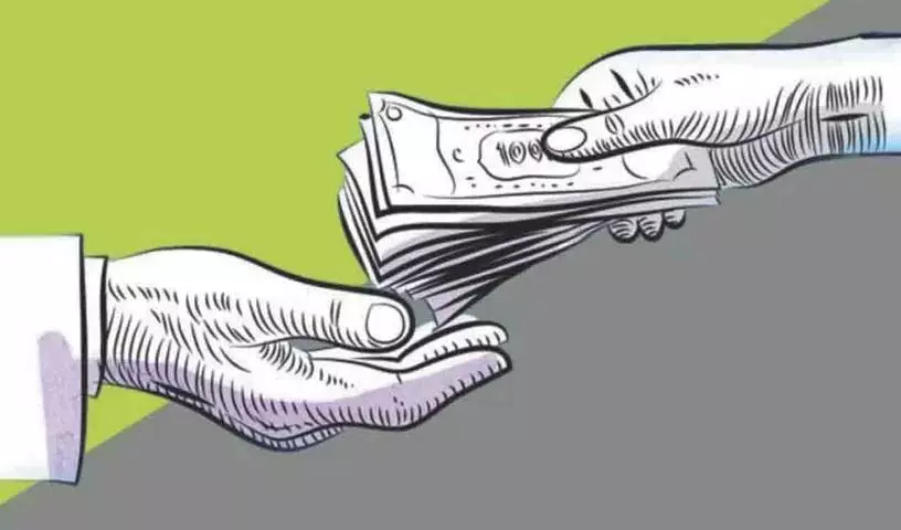 केवल तभी काम करें जब आपके हाथ गीले हों