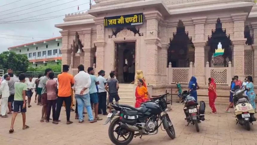 चंडी माता मंदिर में बड़ी चोरी, हार-मुकुट समेत दान पेटी लेकर फरार हुए चोर