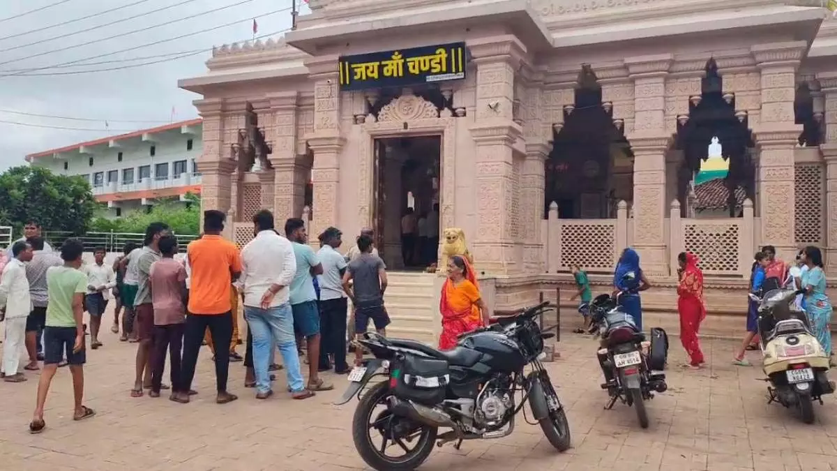 चंडी माता मंदिर में बड़ी चोरी, हार-मुकुट समेत दान पेटी लेकर फरार हुए चोर
