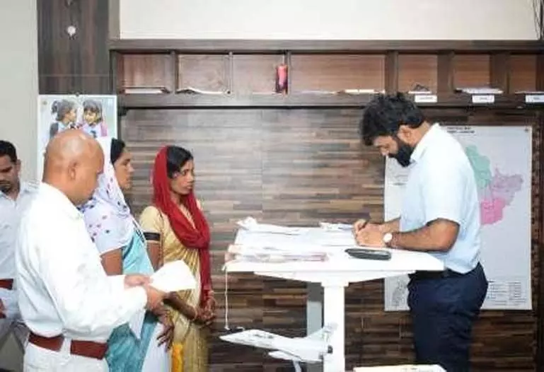 कलेक्टर व्यास ने जनदर्शन में सुनी आमजनों की समस्याएं