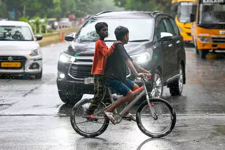 दिल्ली एनसीआर में इस हफ्ते हो सकती है गरज चमक के साथ बारिश, मौसम विभाग का येलो अलर्ट है जारी