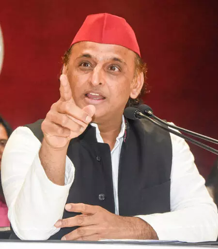 भाजपा विधायक के विवाद से सियासत गरमाई, सपा कांग्रेस ने साधा निशाना