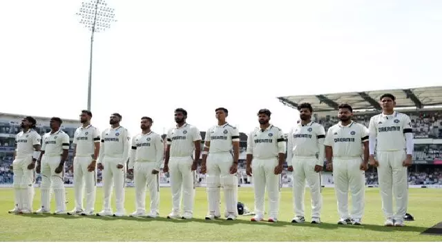 भारत और इंग्लैंड के खिलाड़ियों ने दिलीप दोशी को श्रद्धांजलि देने के लिए काली पट्टियां पहनीं