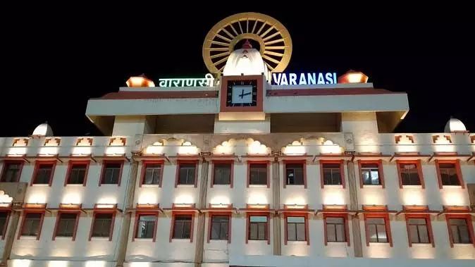 कैंट स्टेशन पर लूट की वारदात, दो लाख की रकम लेकर आरोपी हुए रफूचक्कर