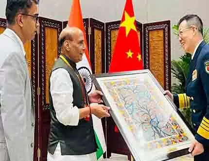 राजनाथ सिंह ने चीनी समकक्ष डॉन जून को बिहार की मधुबनी पेंटिंग भेंट की