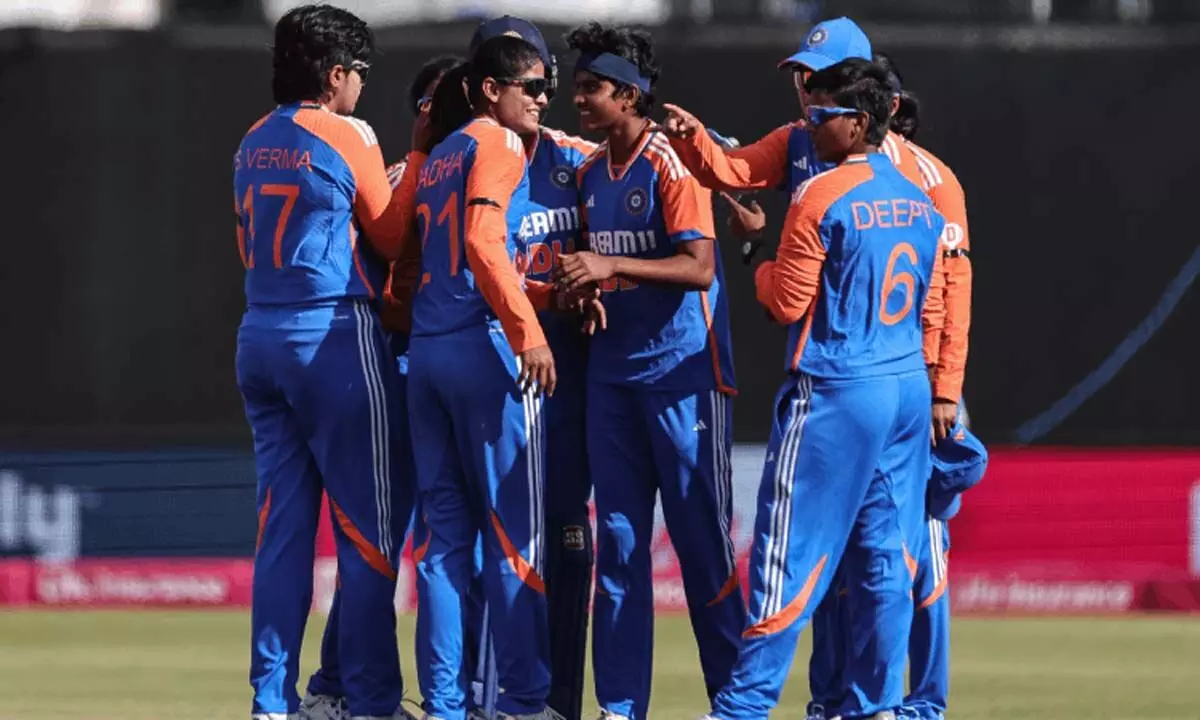 पहला टी20 मैच: मंधाना और श्री चरणी की बदौलत भारत ने इंग्लैंड को करारी शिकस्त दी