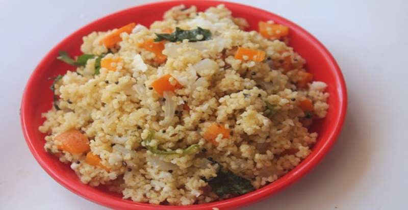सुबह का नाश्ता हुआ आसान! बस 15 मिनट में बनाएं पौष्टिक बाजरा उपमा, जानें पूरी विधि