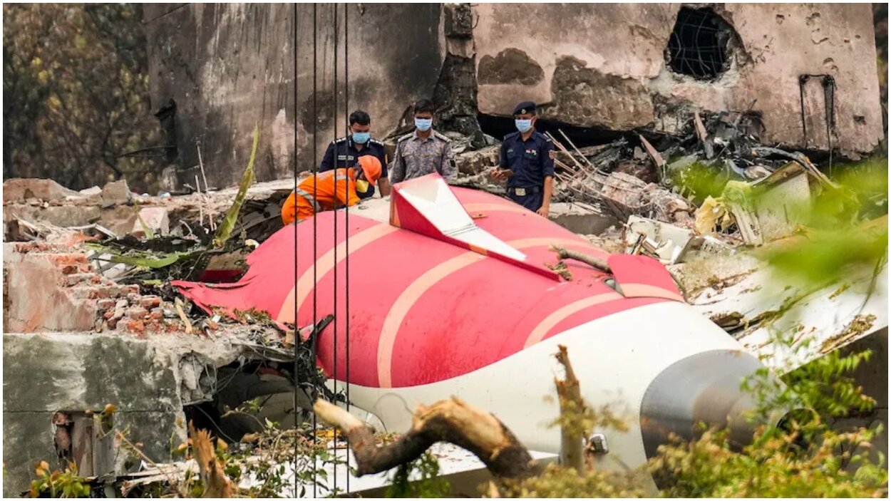 Air India Plane Crash: अहमदाबाद में हुए एयर इंडिया विमान हादसे ने पूरे देश को झकझोर दिया...