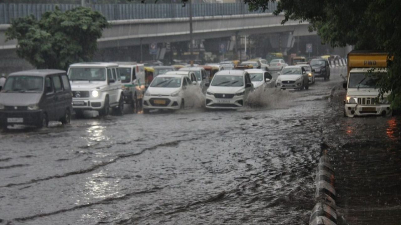 दिल्ली और इसके आसपास के शहरों जैसे गुरुग्राम, नोएडा और गाजियाबाद में...
