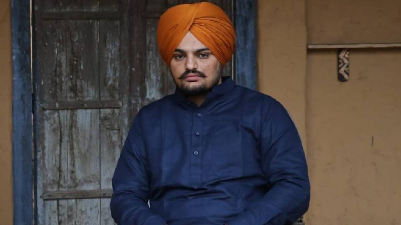 मूसेवाला के पिता बलकौर सिंह ने इस डॉक्यूमेंट्री पर बैन लगाने की मांग की थी...
