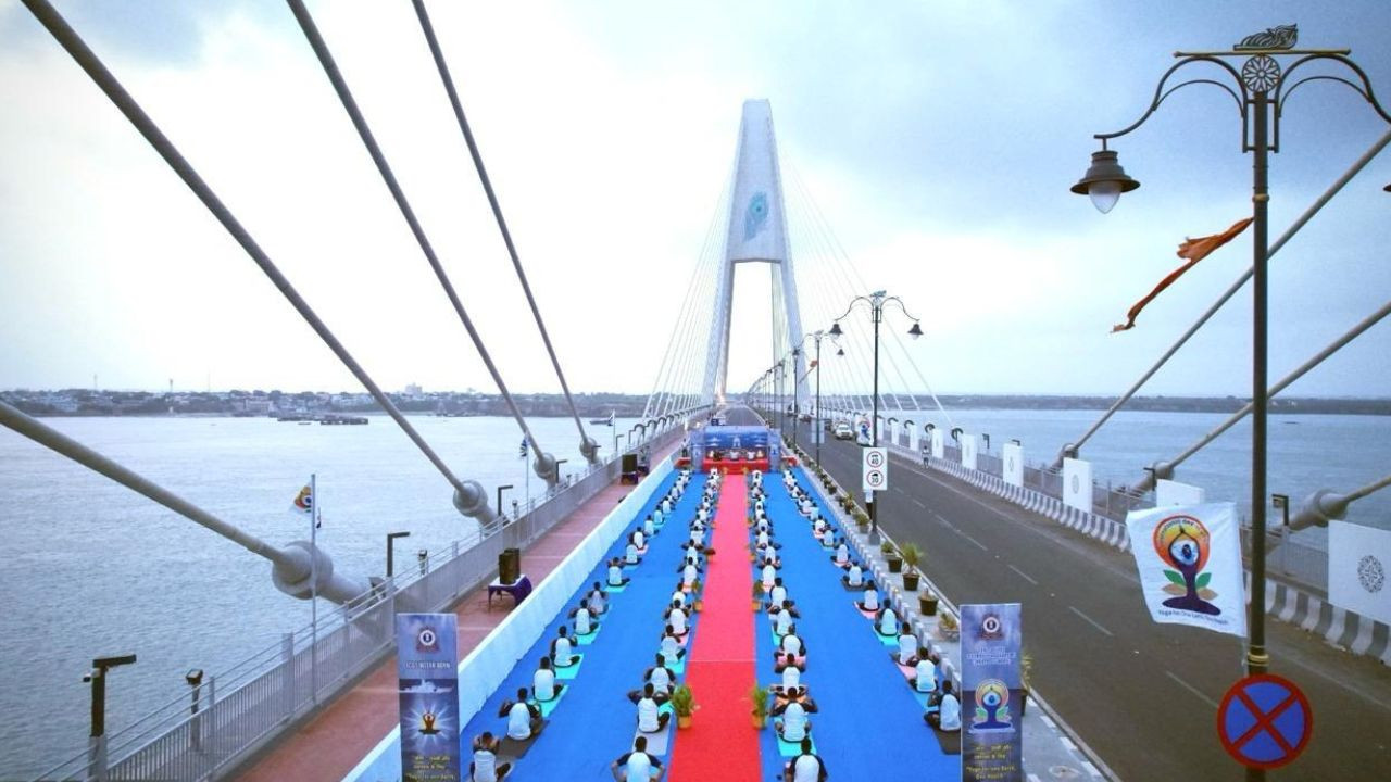 Indian Coast Guard Yoga Day: इंडियन कोस्ट गार्ड 21 जून, 2025 को 11वें अंतर्राष्ट्रीय योग दिवस को...