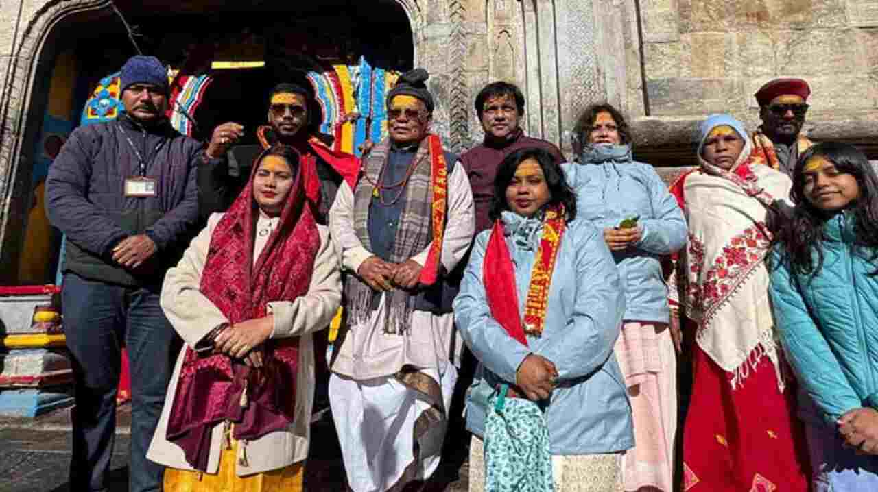 केदारनाथ धाम : बाबा केदार के दर्शन को पहुंचे केंद्रीय मंत्री जीतन राम मांझी, रुद्राभिषेक कर लिया आशीर्वाद