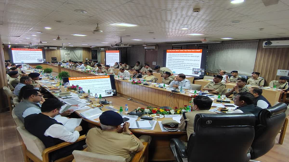 हरिद्वार में कांवड़ मेले को लेकर इंटर स्टेट मीटिंग, मुख्य सचिव और डीजीपी रहे मौजूद, 50 डीजे संचालकों को भेजे गये नोटिस