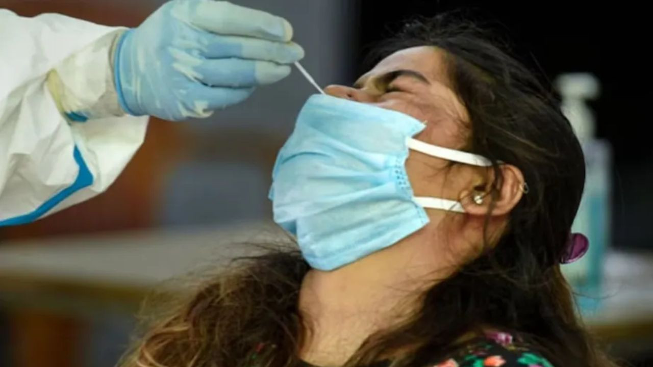 कर्नाटक में नए मामलों में सबसे ज्यादा वृद्धि देखी गई है, जहां 132 नए मामले...