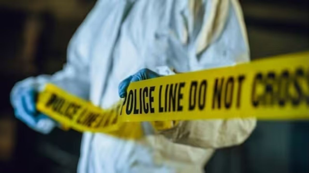 Kolkata Suicide Case: कोलकाता में एक परिवार के तीन सदस्यों, जिनमें एक विशेष रूप से अक्षम...