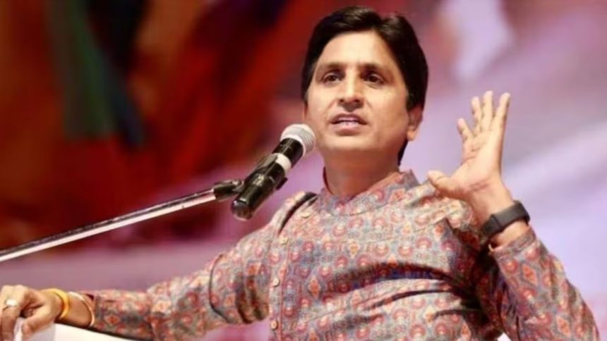 भागवत कथा के दौरान कथावाचक मुकुट मणि यादव और उनके सहायक संत कुमार यादव के...