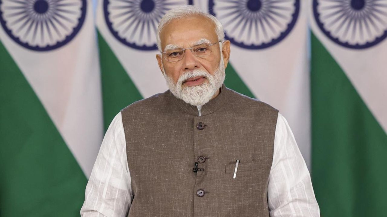 PM Narendra Modi: भारत में कोविड-19 के मामले लगातार बढ़ रहे हैं. ऐसे में प्रधानमंत्री...