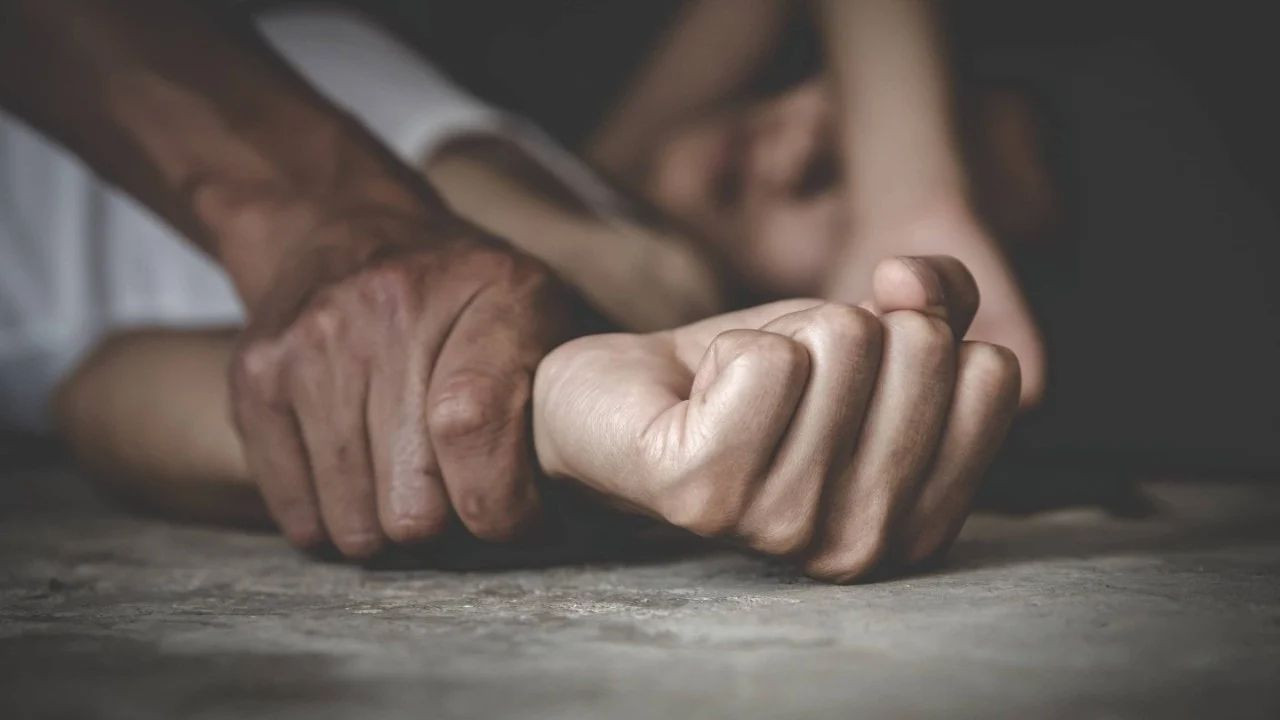 Thane Rape Case: 2019 में एक 17 वर्षीय नाबालिग लड़की से शादी का झांसा देकर बलात्कार करने...
