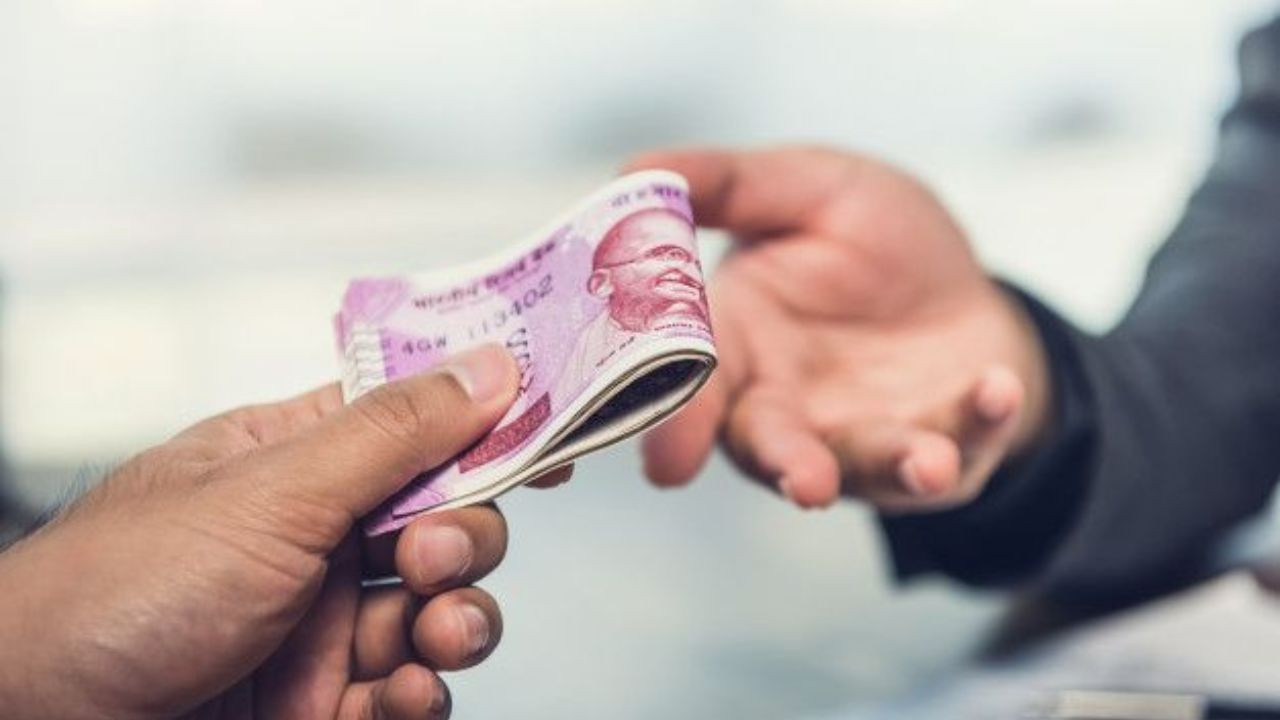 गौतमबुद्ध नगर की प्रति व्यक्ति आय 2024-25 में 10.17 लाख रुपये पहुंच गई है. यह 2021-22 में...