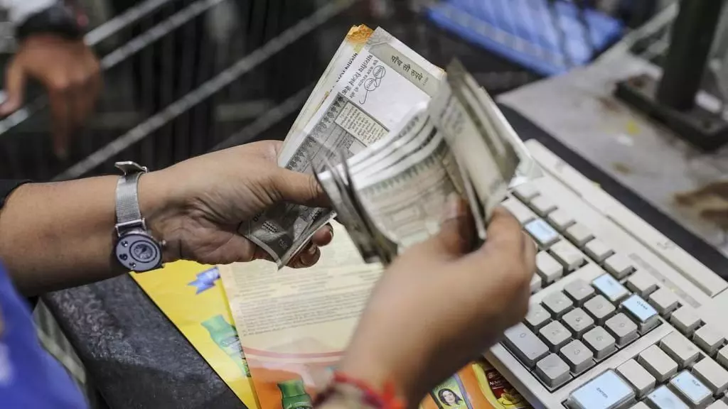 आज से बदल जाएंगे बैंकिंग से जुड़े कई नियम
