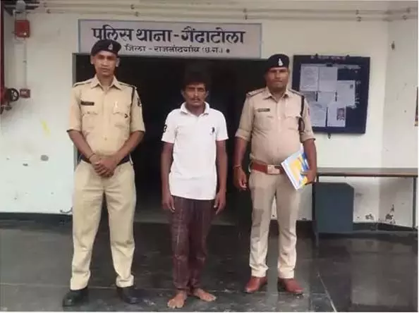 CG: ड्राइवर ने पिकअप से निकाले 3 लाख नगद, आरोपी गिरफ्तार